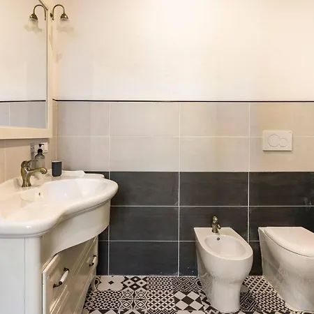 La Corte - O Con Posto Auto Privato * Albenga