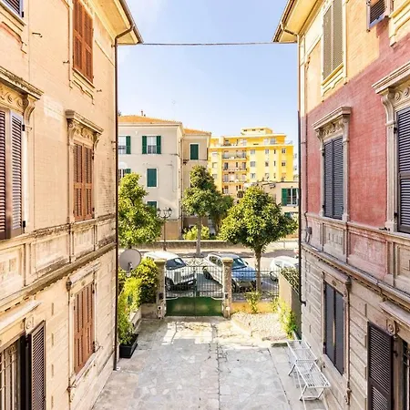 La Corte - O Con Posto Auto Privato * Albenga