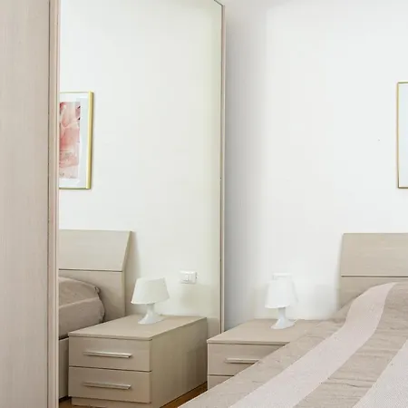Apartment La Corte - O Con Posto Auto Privato