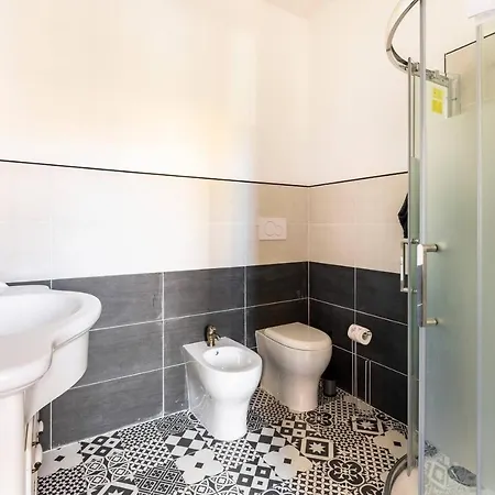 La Corte - O Con Posto Auto Privato Albenga