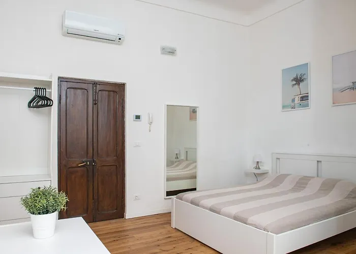 La Corte - O Con Posto Auto Privato Albenga