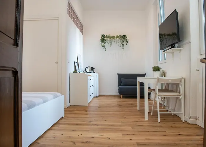 La Corte - O Con Posto Auto Privato Albenga