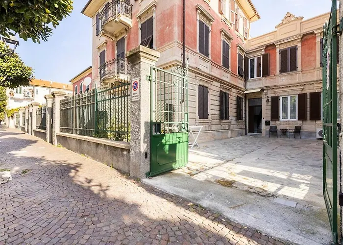 La Corte - O Con Posto Auto Privato Albenga